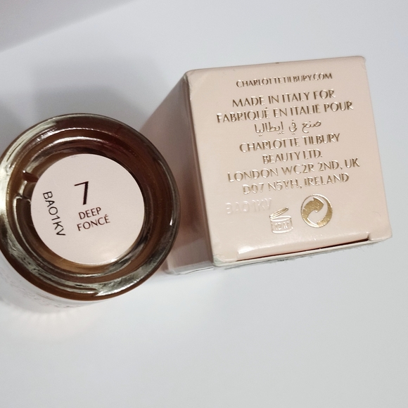 Charlotte Tilbury #7 Deep Holywood Flawless Filter Youth Glow Foundation NIB - Picture 5 of 5